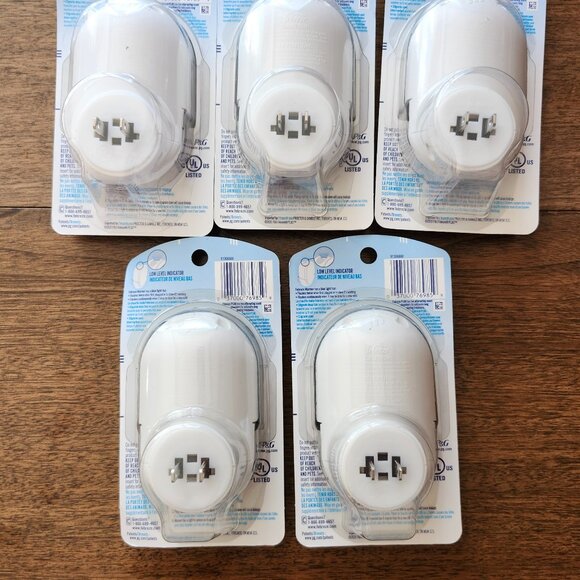 ATTRACTIVE Febreze Fade Defy Oil Warmer Plug Lot of 5 PLUGS ONLY BNIP - Picture 3 of 3